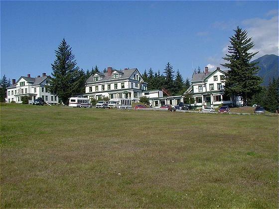 Hotel Halsingland Хайнс Екстериор снимка